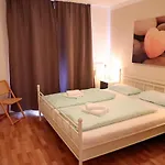 Oasis 13 *
